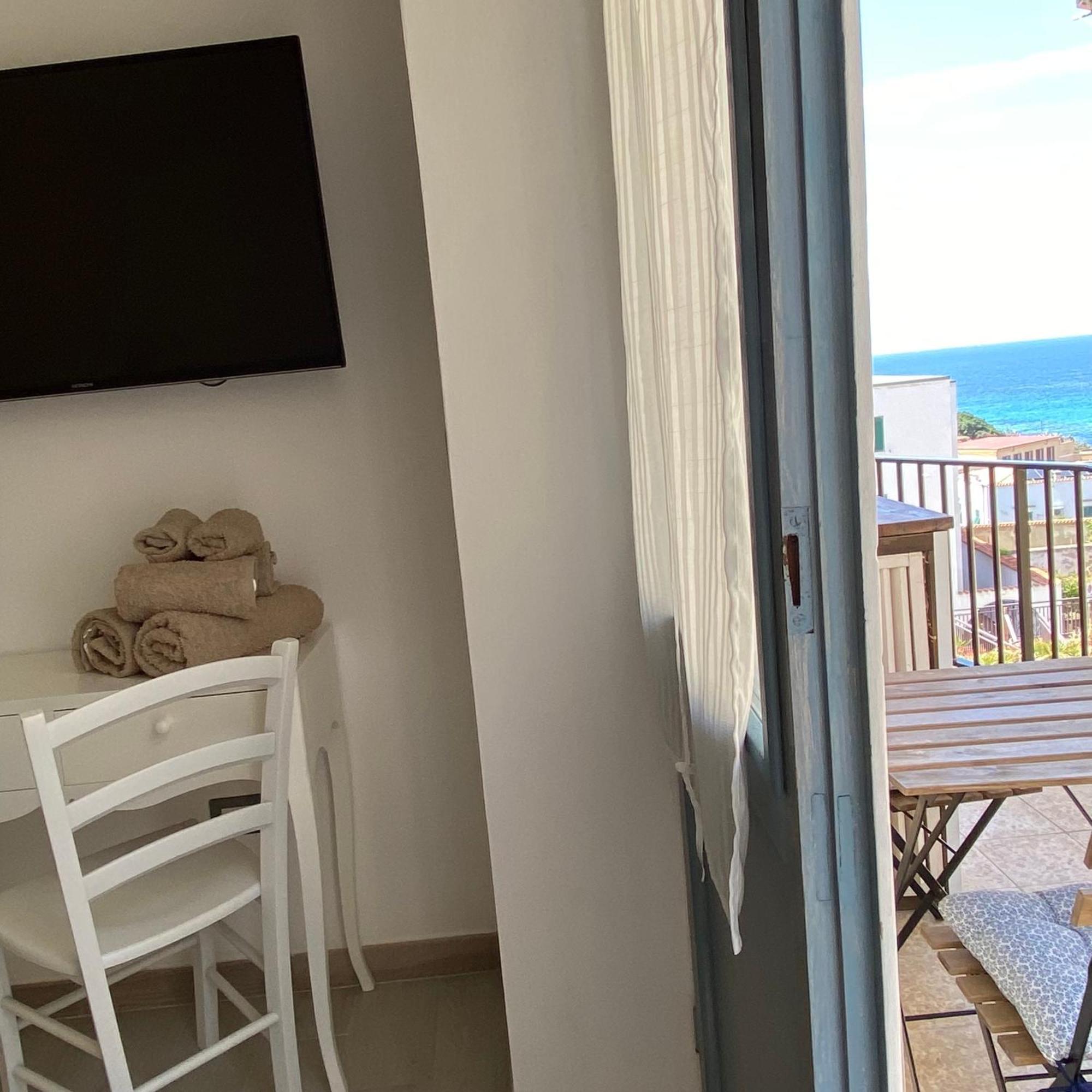Lovely Apartment - Gocciadimare - Alghero Bagian luar foto